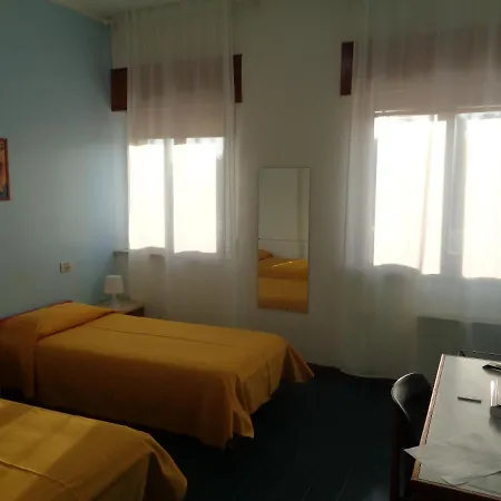 Siris Hotel 3*